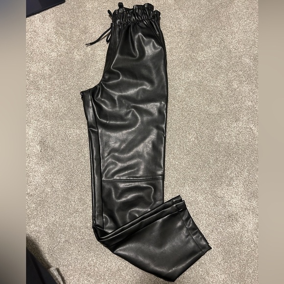 Abercrombie & Fitch Faux Leather Joggers Size XS - Picture 7 of 10